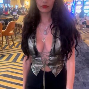 PrettyLittleThing Shimmering Halter Top
worn once 
size 4